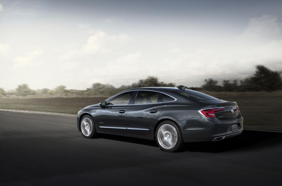  Buick LaCrosse Avenir 2017 года  (NA) (фото 4 из 11)